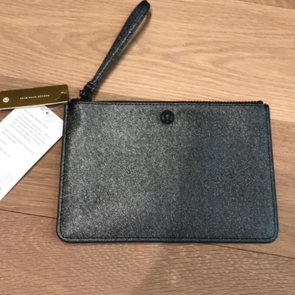 lululemon athletica Handbags - Lululemon Zip Wristlet